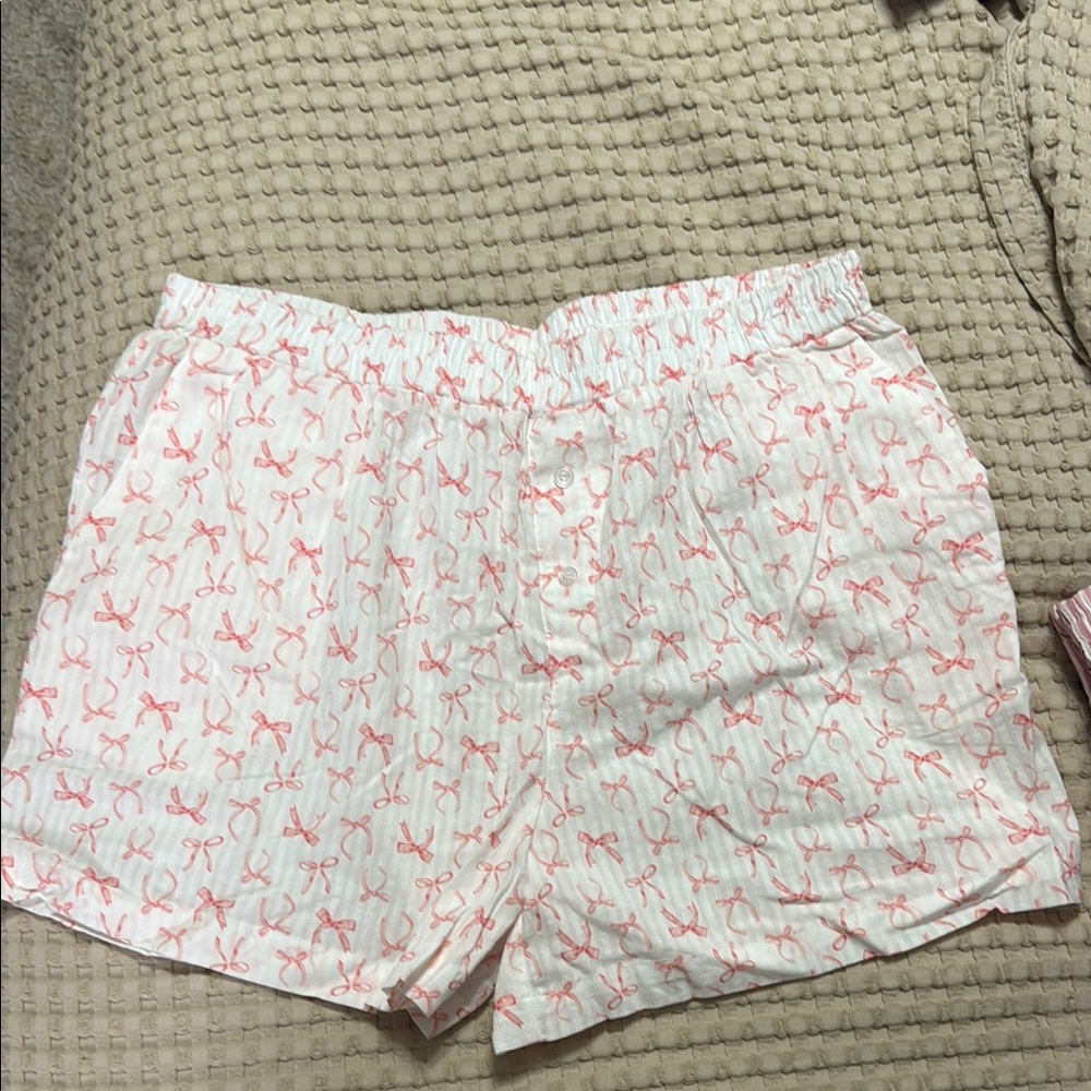White and Pink Bow Print Shorts